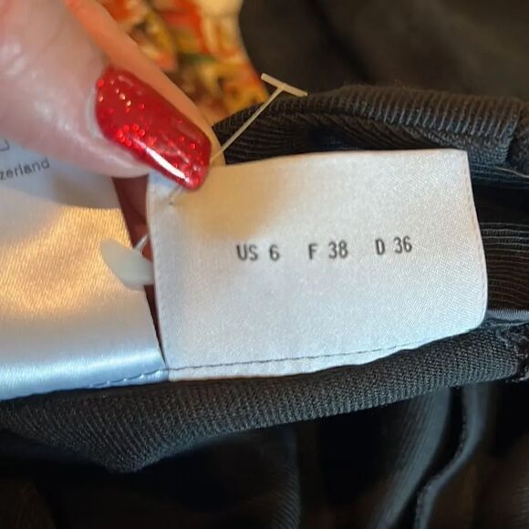 AKRIS Punto Black Textured Wool Wide Leg Flat Front Side Zip Pants, 6! - Picture 9 of 9